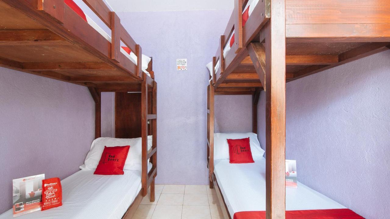 Bernwoods Extyn B&B Dormitory Iloilo City Exteriör bild